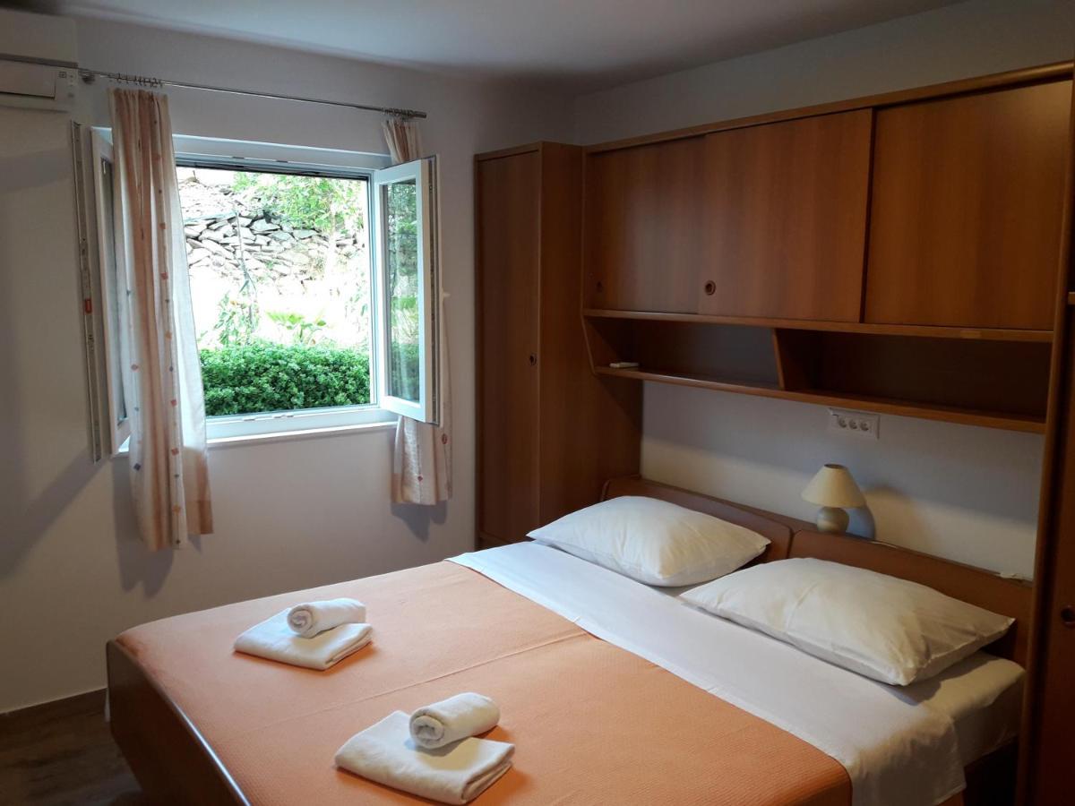Apartments Gracia & Toni トロギール エクステリア 写真