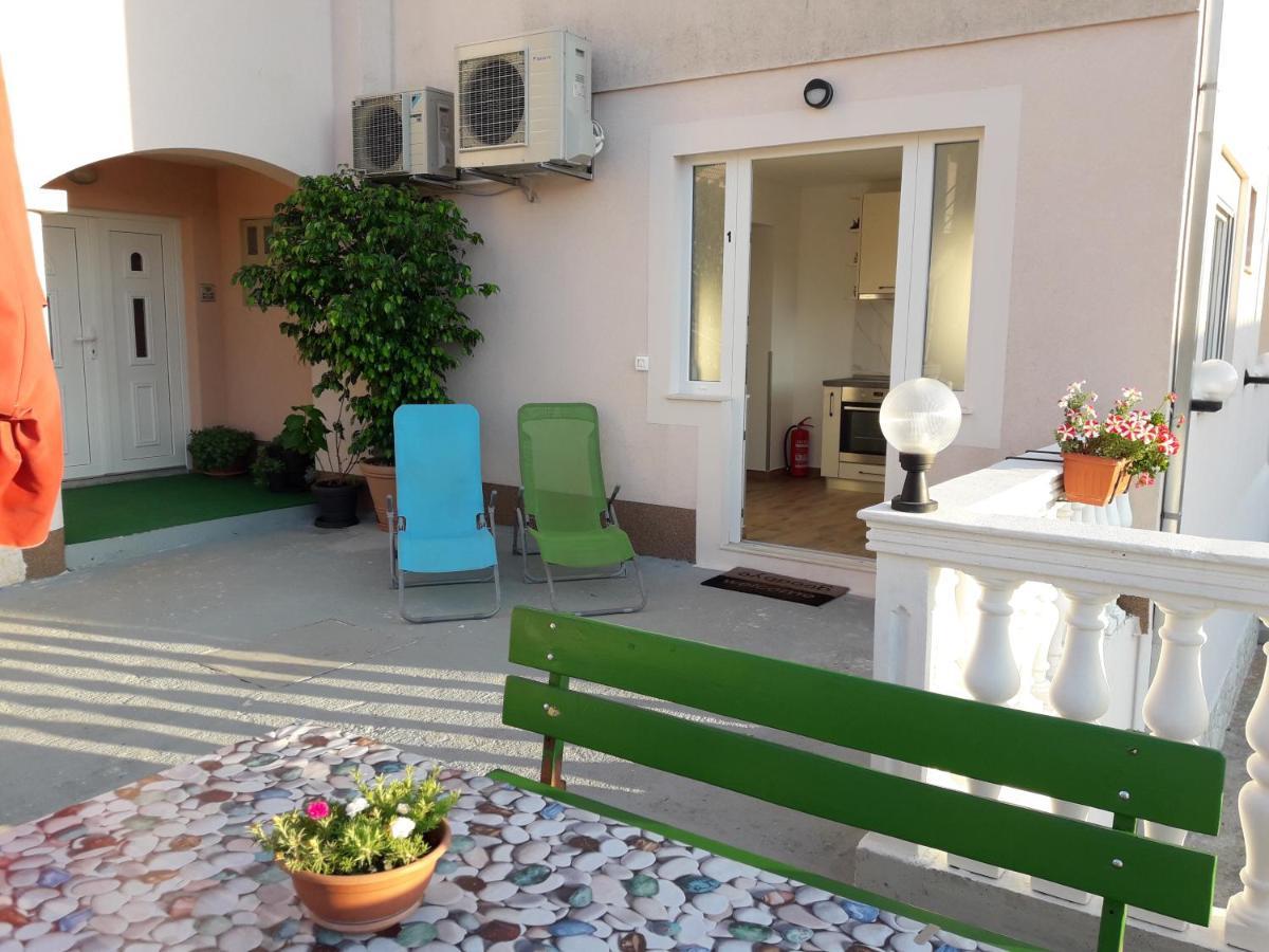 Apartments Gracia & Toni トロギール エクステリア 写真
