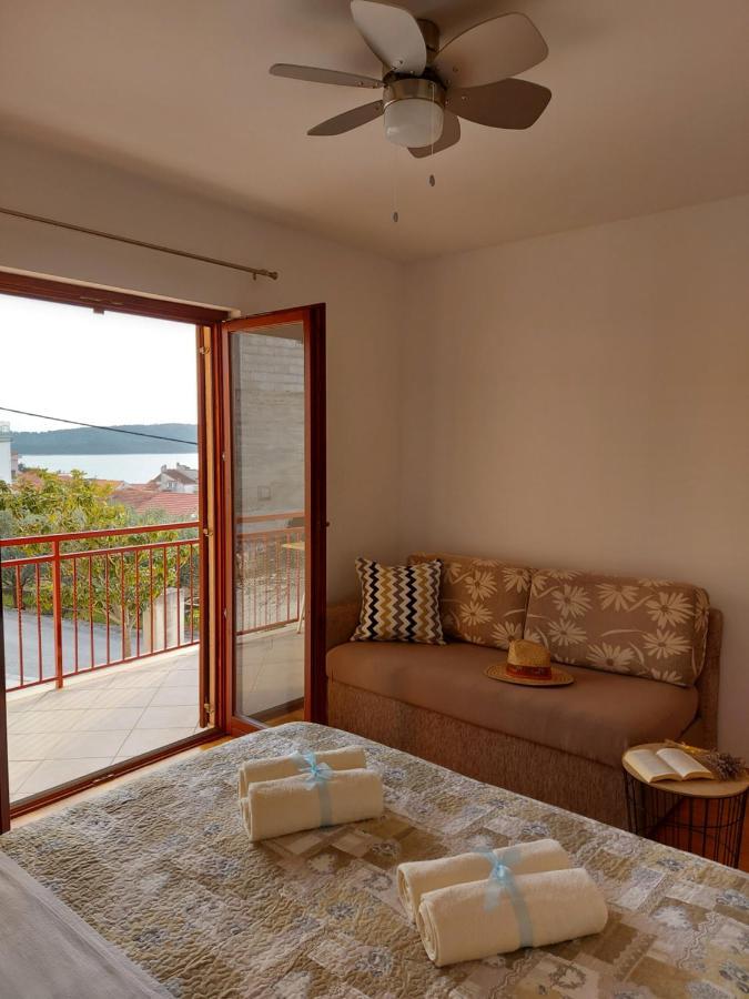 Apartments Gracia & Toni トロギール エクステリア 写真