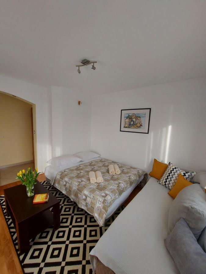 Apartments Gracia & Toni トロギール エクステリア 写真