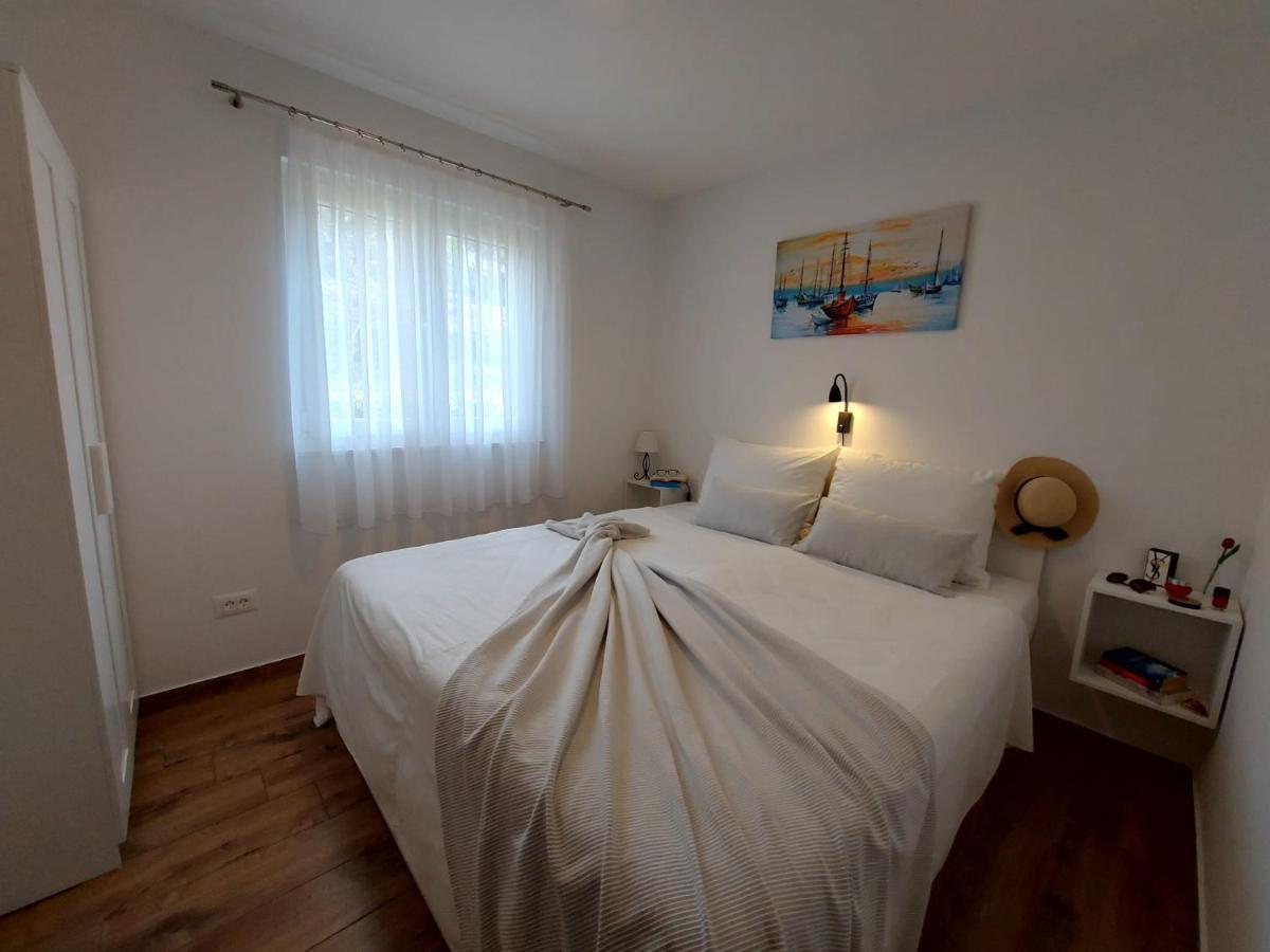 Apartments Gracia & Toni トロギール エクステリア 写真