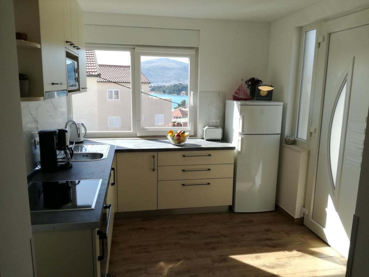 Apartments Gracia & Toni トロギール エクステリア 写真