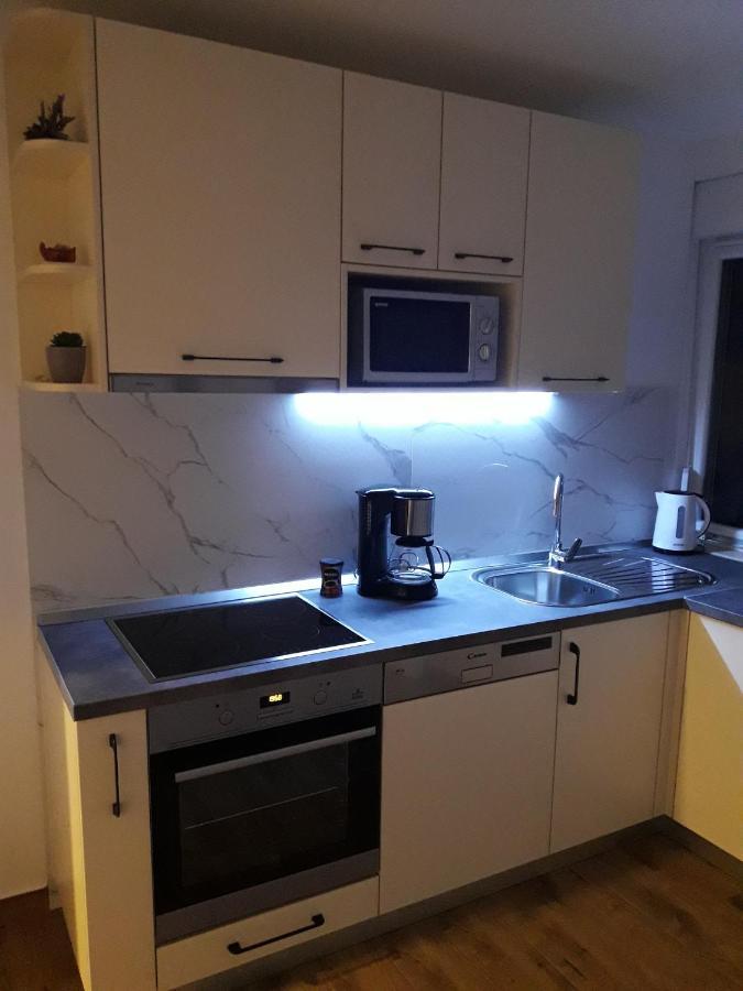 Apartments Gracia & Toni トロギール エクステリア 写真