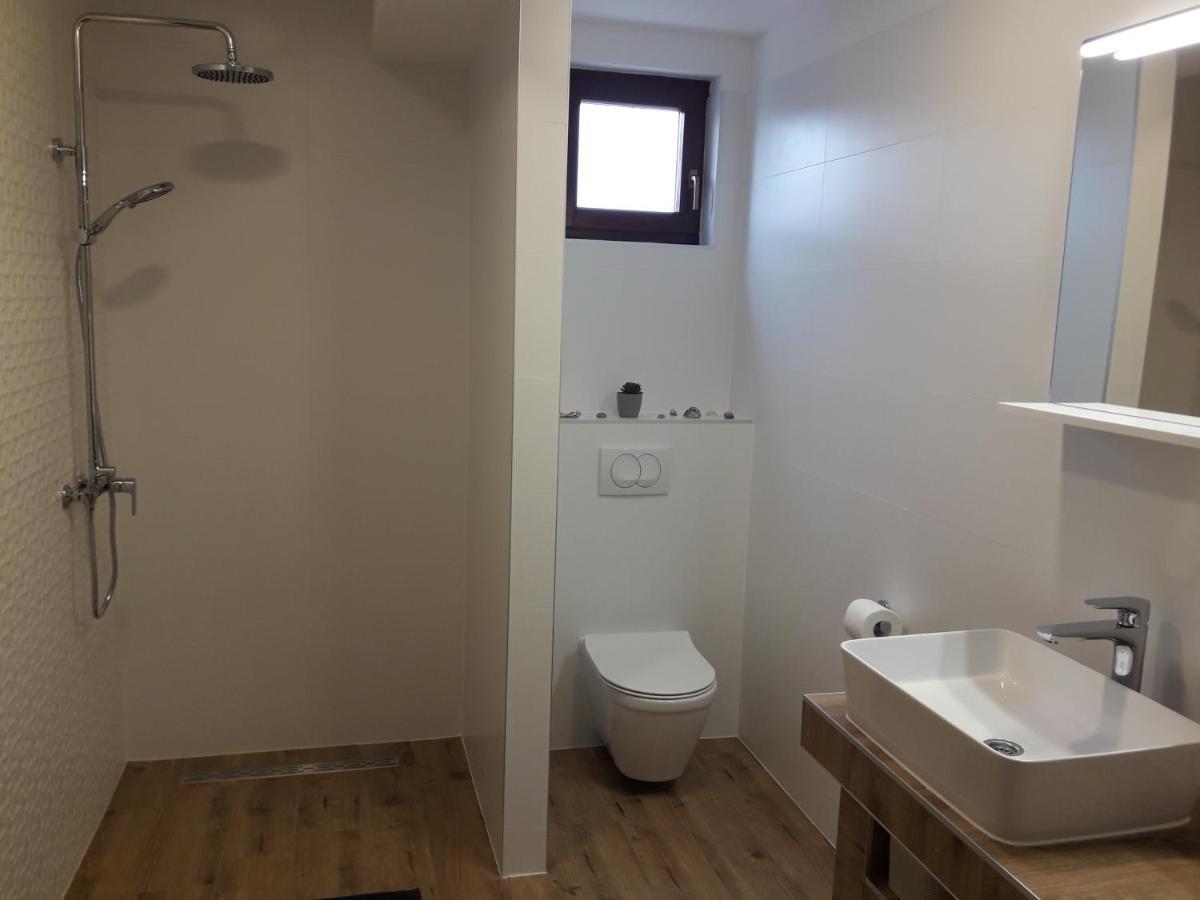 Apartments Gracia & Toni トロギール エクステリア 写真